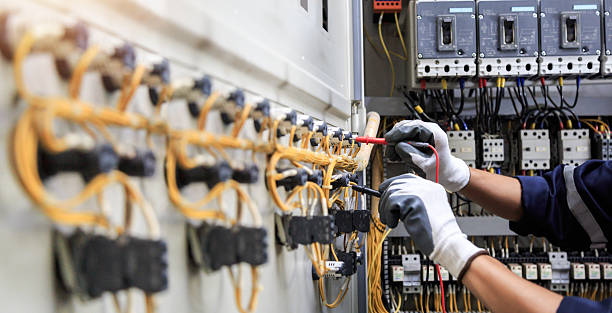 Professional Electrician technician working in Woodland Hills, UT